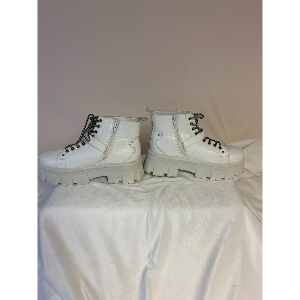 Forever 21 Ankle Boots Goth Grunge White Chunky Womens Size 7.5 Lace Up Zip Side - Picture 2 of 9